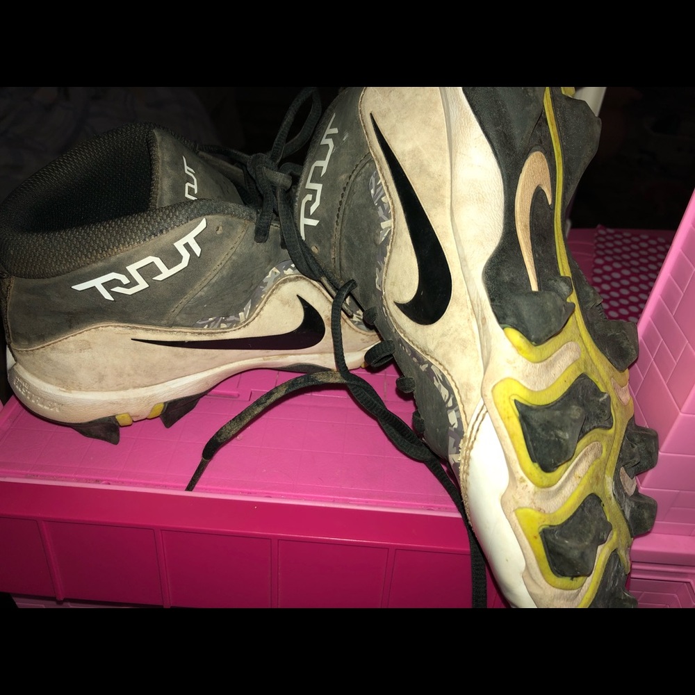 Boys Nike cleats